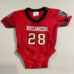 Vintage Champion Tampa Bay Buccaneers Warrick Dunn Onesie Size 6-9 Mos
